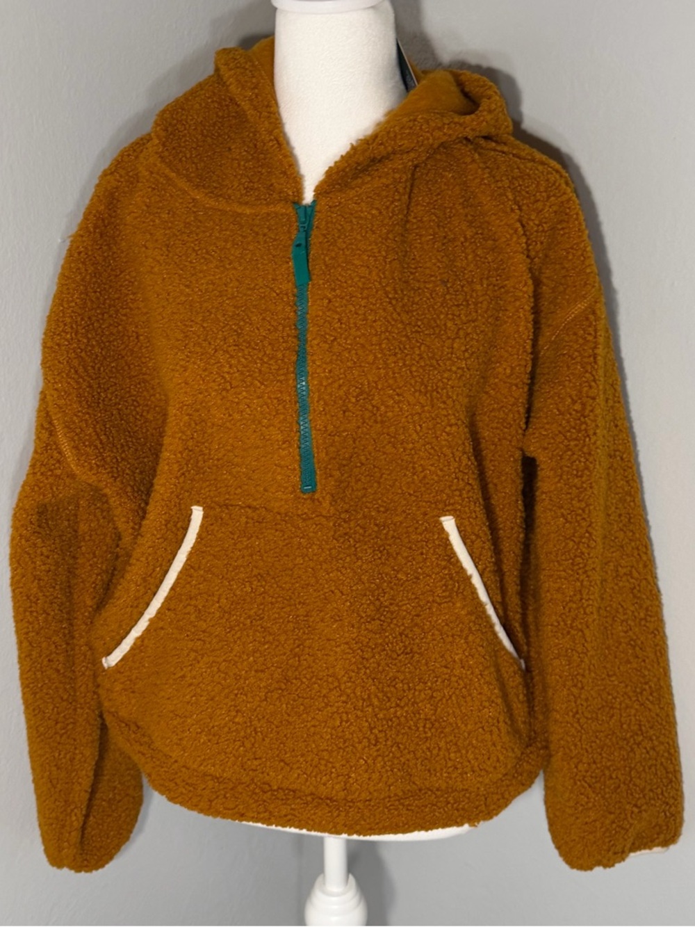 NWT: WILD FABLE Cozy Teddy Fleece Half-Zip Hoodie - mustard Brown Size Medium